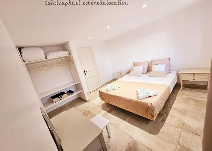 Saint-raphaël Esterella Location Rez-de-jardin *