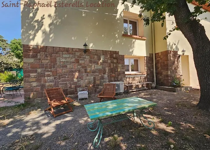 Saint-raphaël Esterella Location Rez-de-jardin * Saint-Raphaël